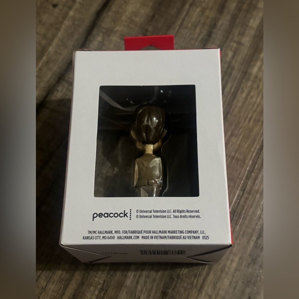 The Office Dwight Schrute Hallmark Christmas Tree Ornament New in Box - Picture 4 of 4